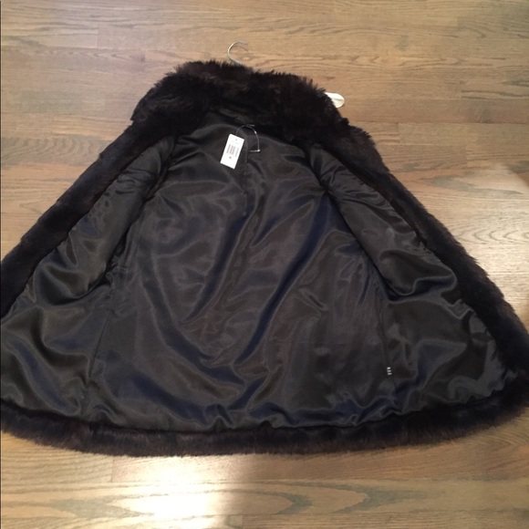 Aqua Brand faux fur vest standup collar Medium NWT - Picture 6 of 6